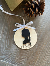 Load image into Gallery viewer, Silhouette Ornament, Custom Acrylic Silhouette Portrait
