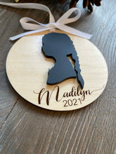 Load image into Gallery viewer, Silhouette Ornament, Custom Acrylic Silhouette Portrait
