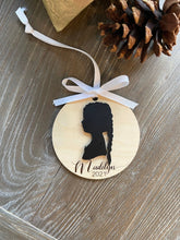 Load image into Gallery viewer, Silhouette Ornament, Custom Acrylic Silhouette Portrait
