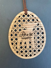 Load image into Gallery viewer, Rattan Easter Basket Name Tag
